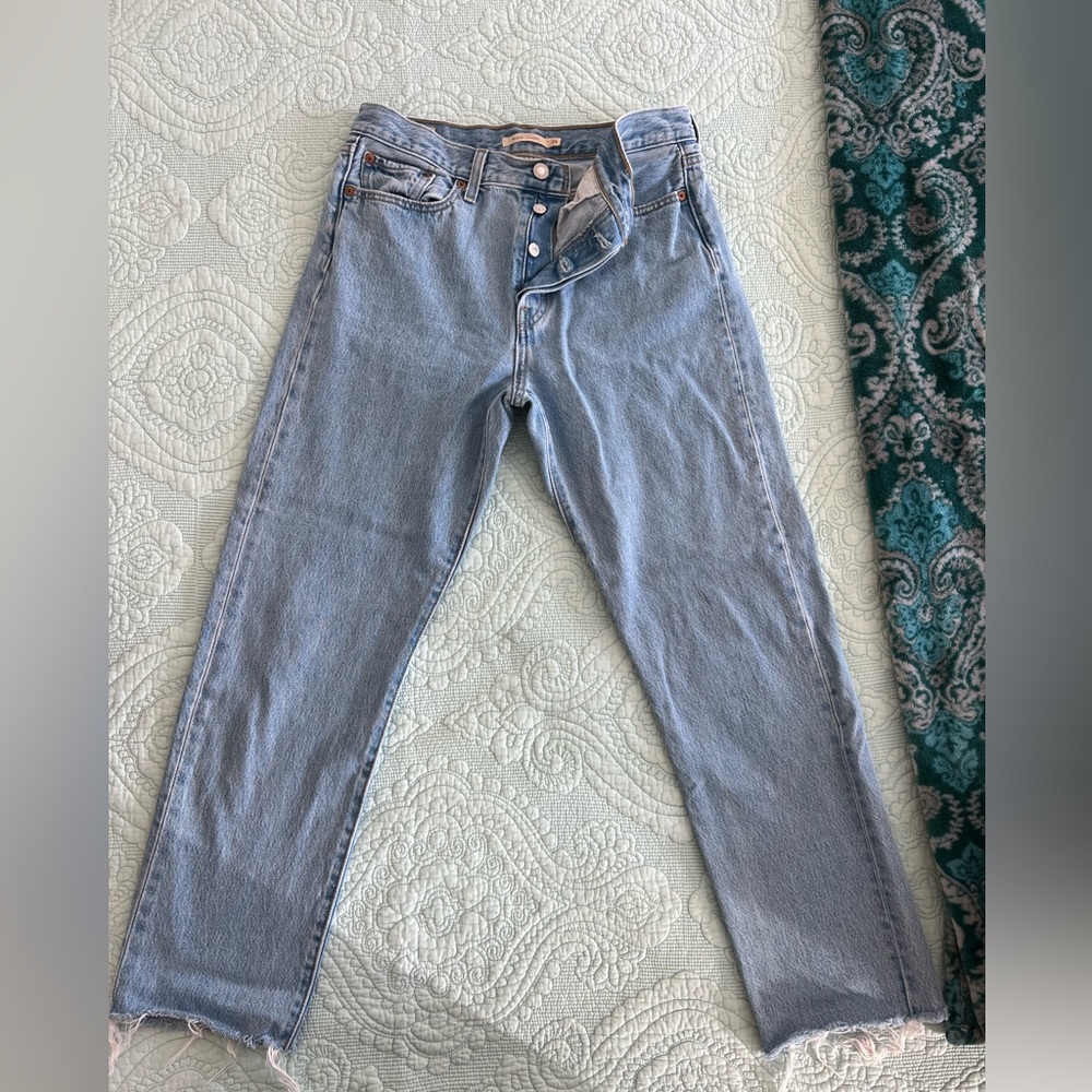 Levi’s wedgie straight leg jeans